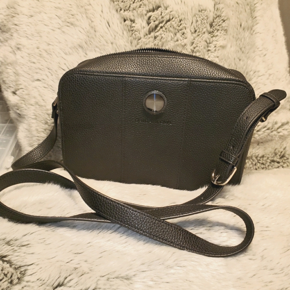 Origami Owl Vegan Leather Handbag w/large locket
